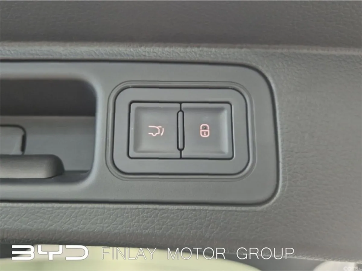 BYD SEAL U SUV, Petrol Plug-in Hybrid, 2026, White