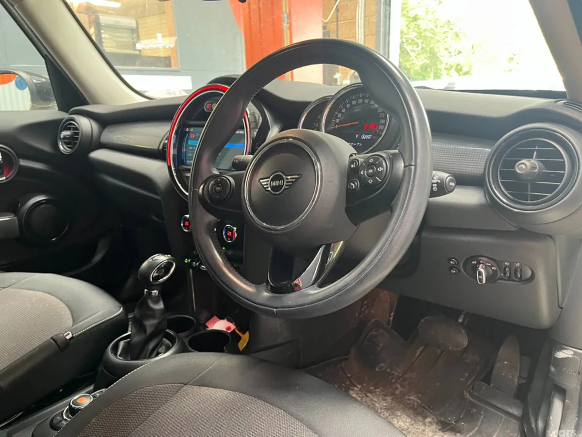 Mini Cooper Hatchback, Petrol, 2019, Beige