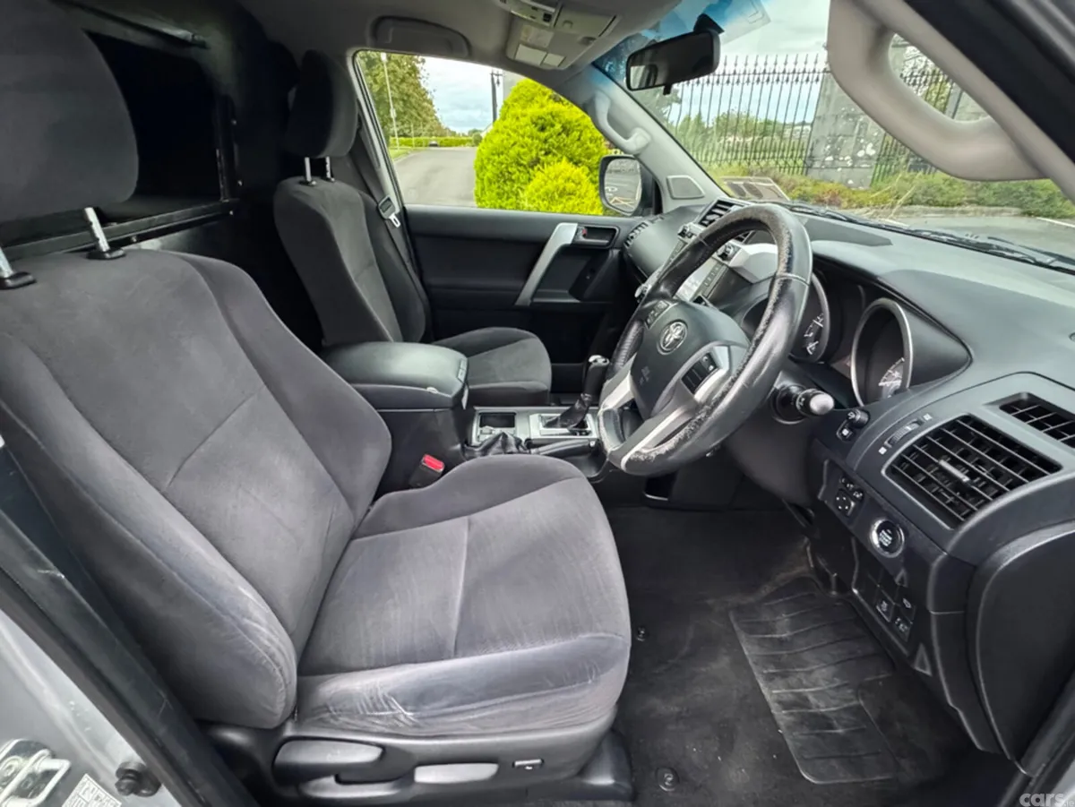 Toyota Land Cruiser SUV, Diesel, 2016, Silver