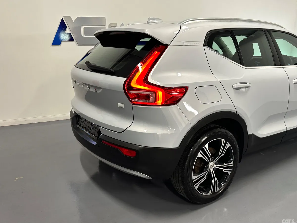 Volvo XC40 SUV, Petrol Hybrid, 2022, Silver