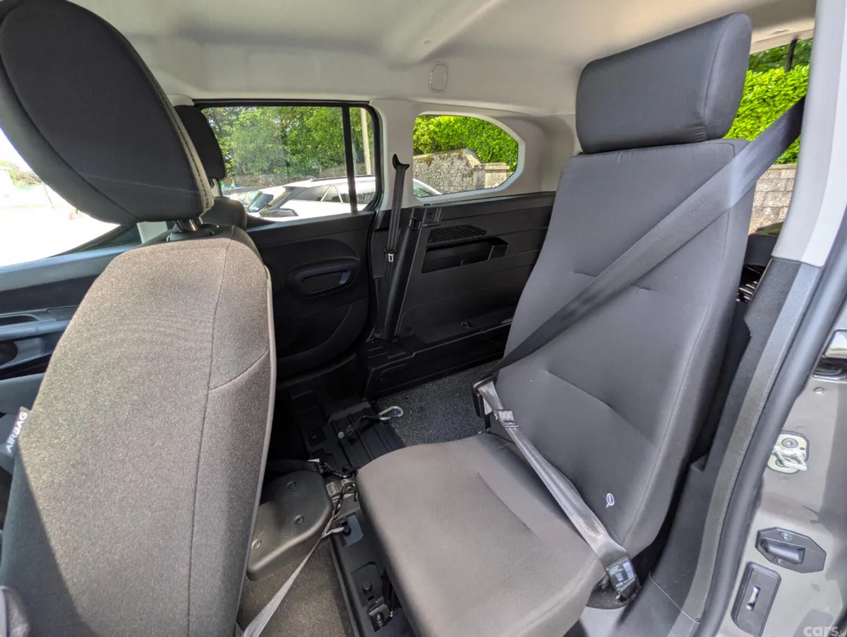 Peugeot Rifter MPV, Diesel, 2023, Grey