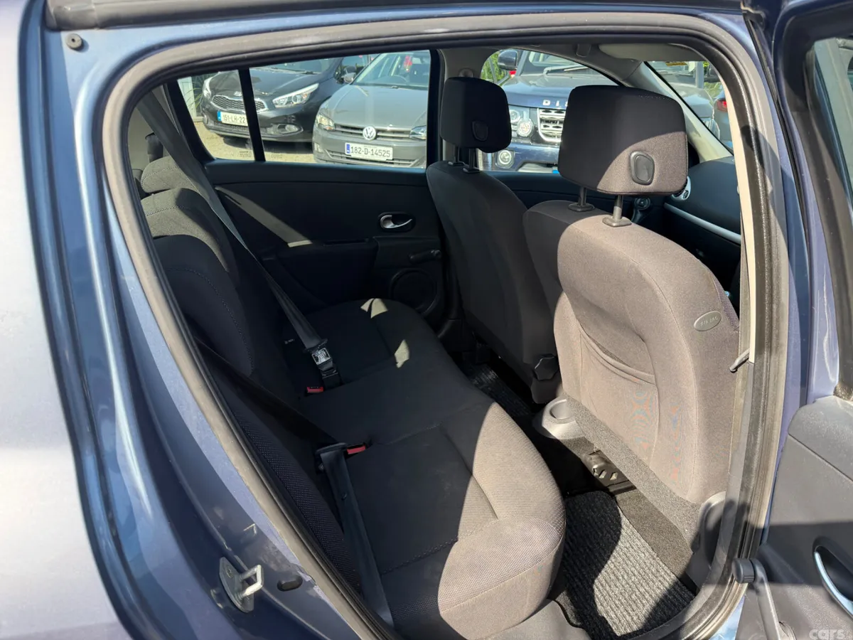 Renault Clio Hatchback, Petrol, 2007, Silver