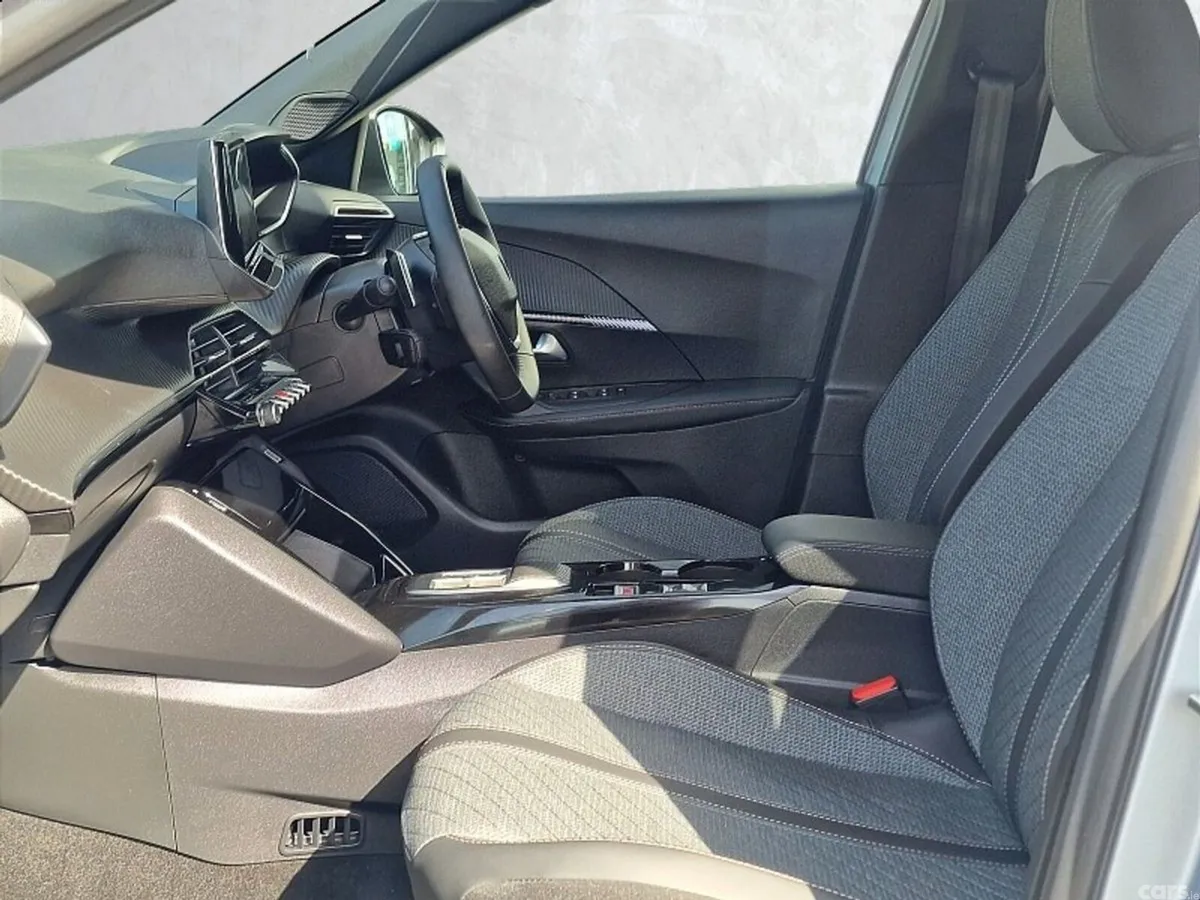 Peugeot 2008 SUV, Petrol, 2026, Grey
