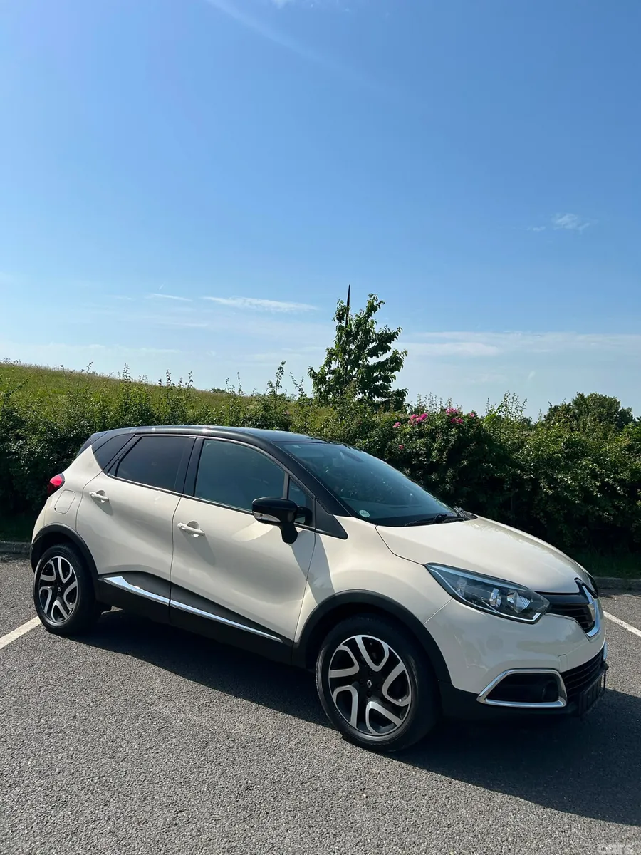 Renault Captur Hatchback, Petrol, 2016, Beige
