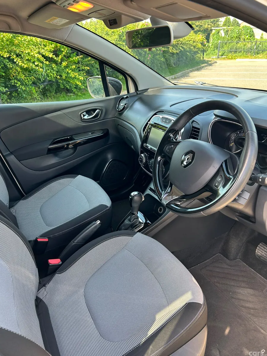 Renault Captur Hatchback, Petrol, 2016, Beige