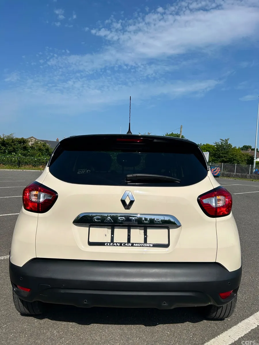 Renault Captur Hatchback, Petrol, 2016, Beige
