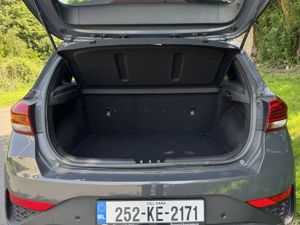Hyundai i30 Hatchback, Petrol, 2025, Grey