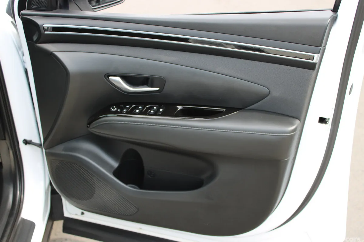 Hyundai Tucson SUV, Petrol Hybrid, 2022, White