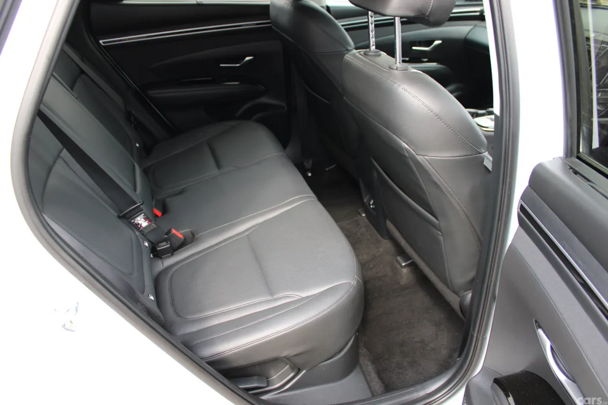 Hyundai Tucson SUV, Petrol Hybrid, 2022, White
