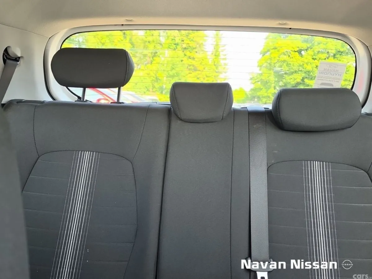 Hyundai i10 Hatchback, Petrol, 2025, White
