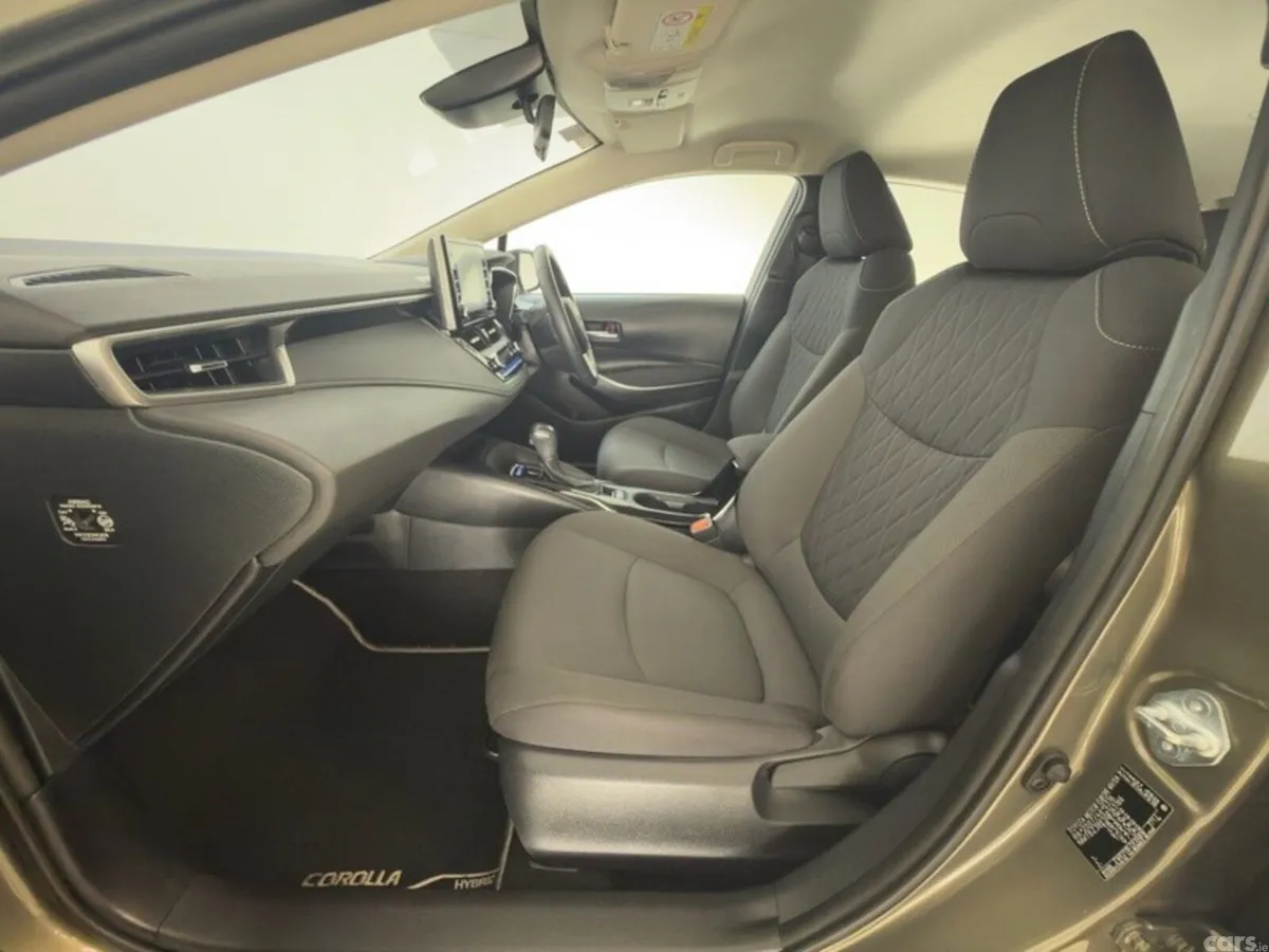Toyota Corolla Saloon, Petrol Hybrid, 2023, Bronze