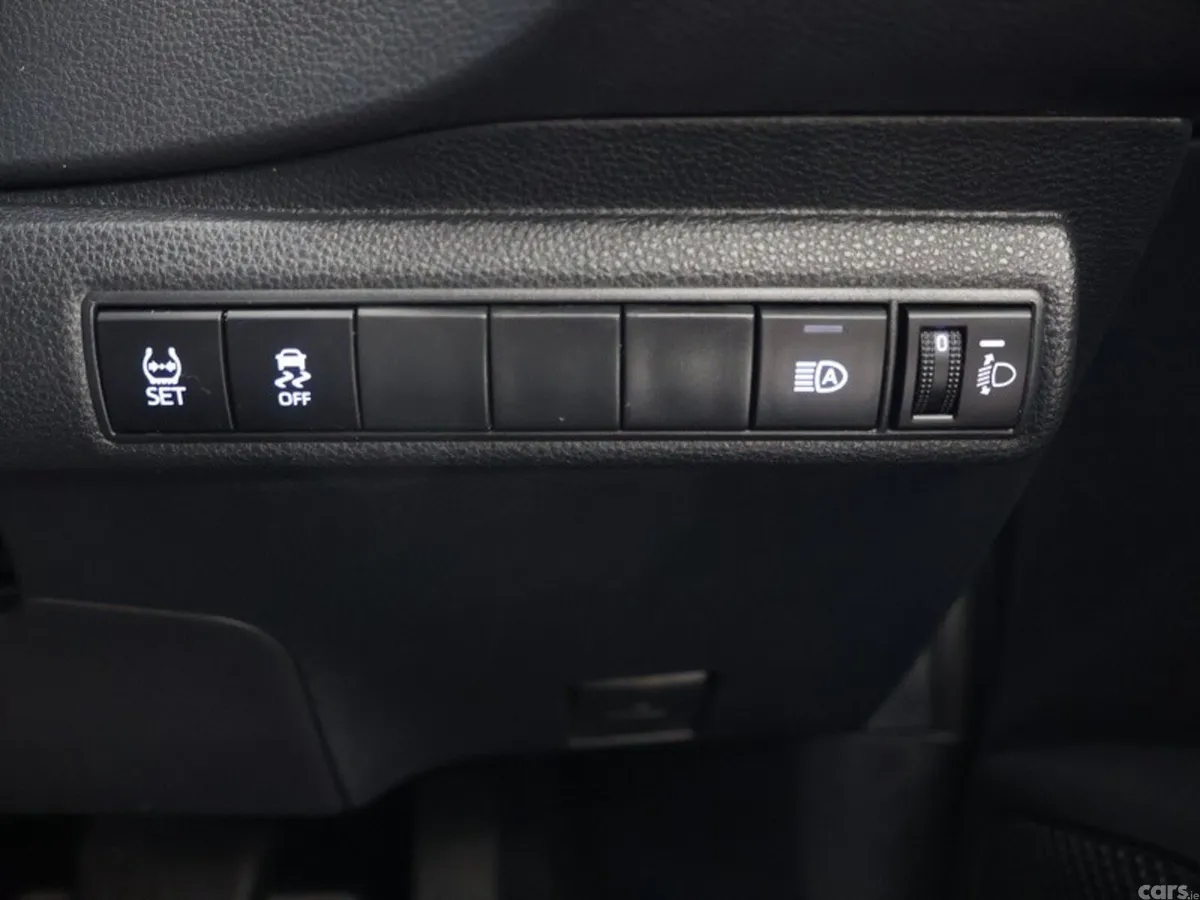 Toyota Corolla Saloon, Petrol Hybrid, 2023, Bronze