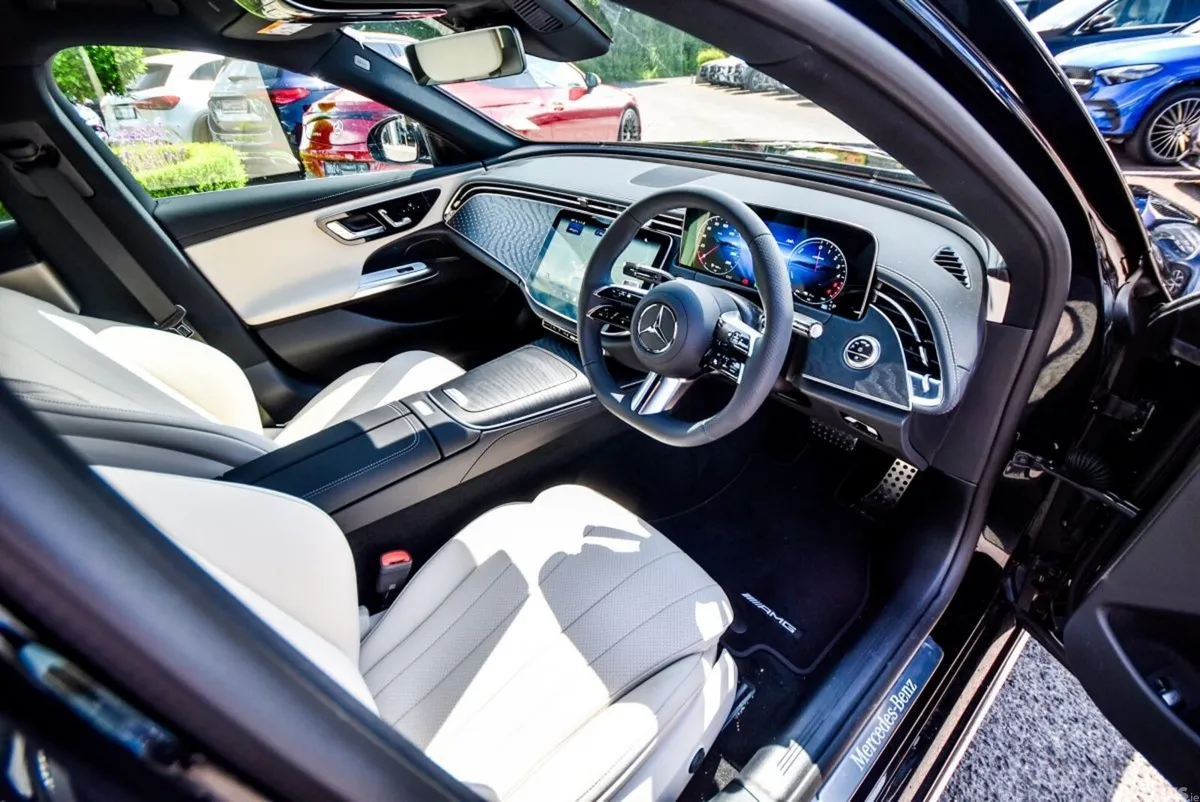 Mercedes-Benz E-Class Saloon, Diesel Plug-in Hybrid, 2026, Black