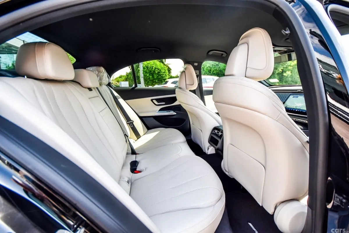 Mercedes-Benz E-Class Saloon, Diesel Plug-in Hybrid, 2026, Black