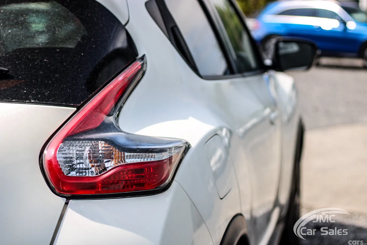 Nissan Juke SUV, Diesel, 2016, White