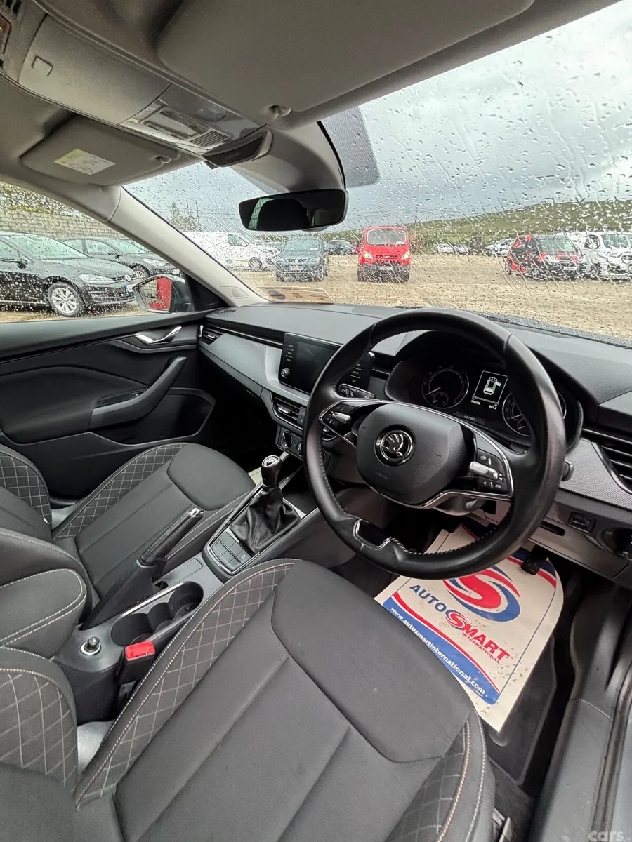 Skoda Kamiq Hatchback, Petrol, 2022, Grey