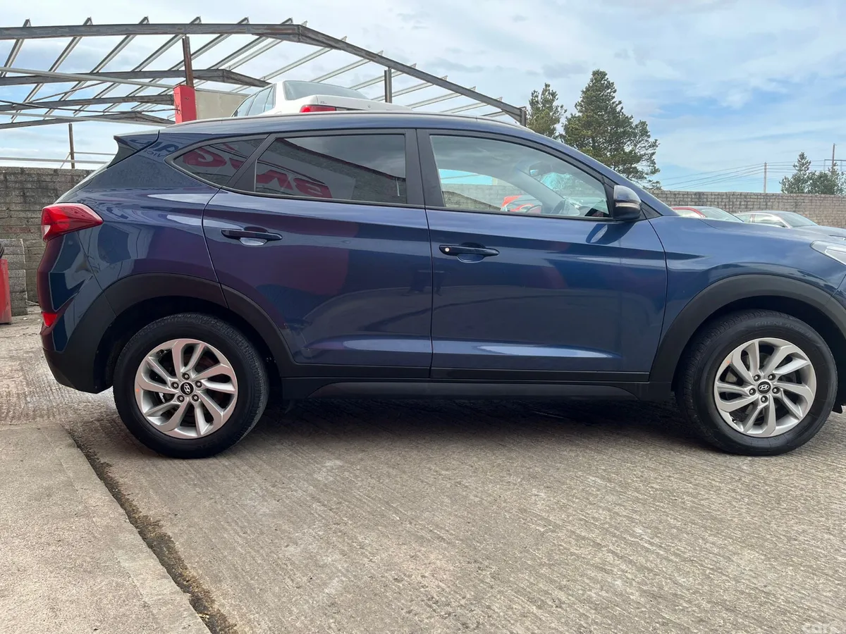 Hyundai Tucson SUV, Diesel, 2017, Blue
