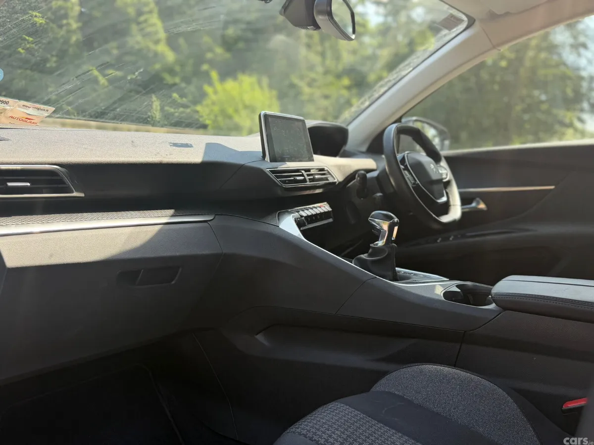 Peugeot 3008 MPV, Diesel, 2021, Blue