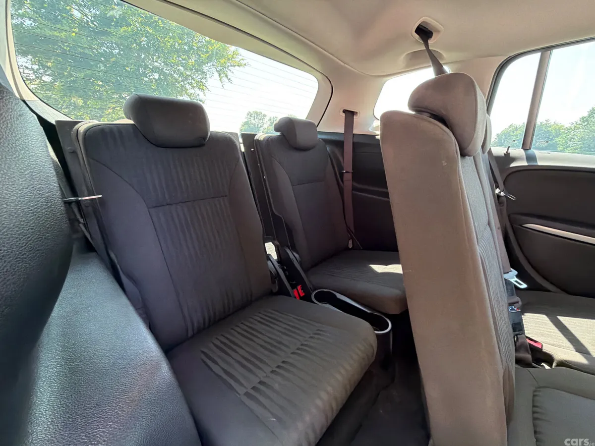 Opel Zafira MPV, Petrol, 2017, White