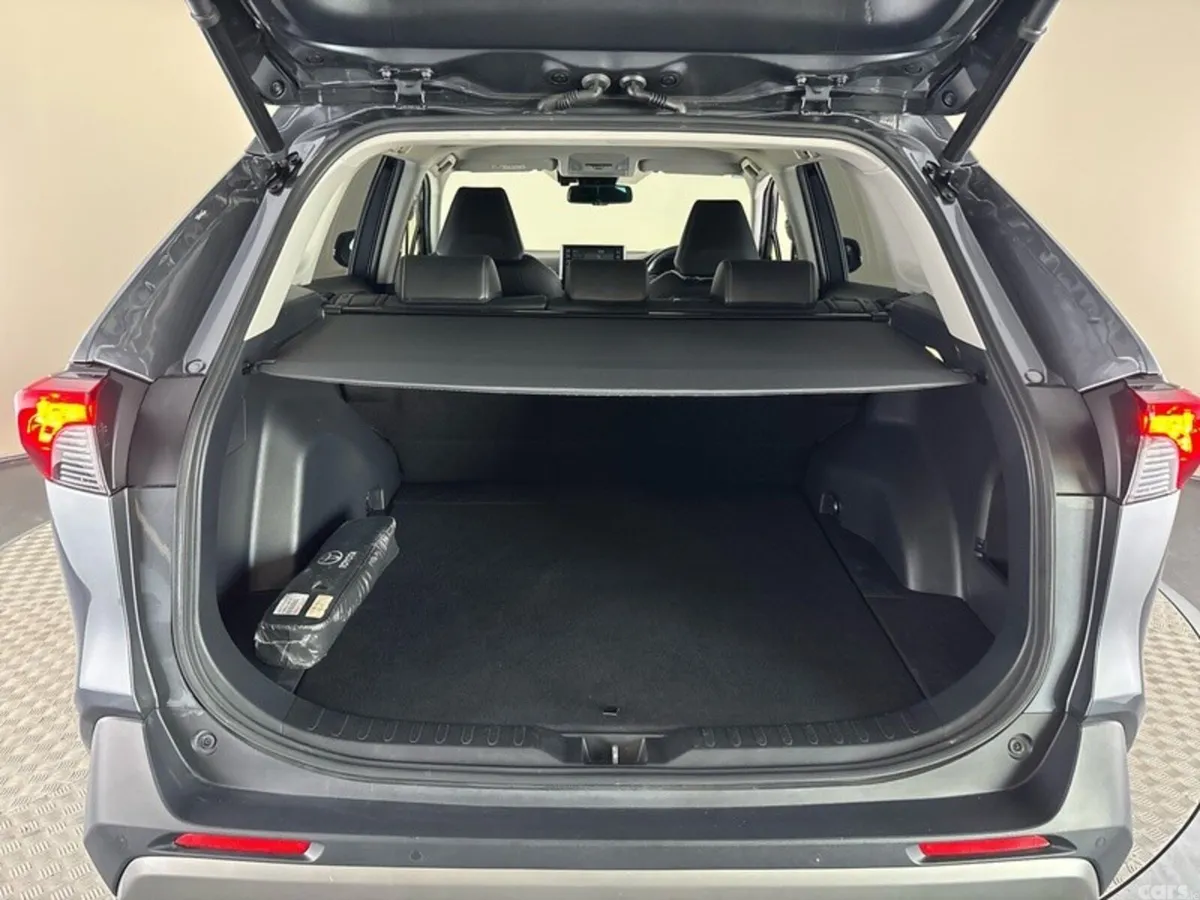 Toyota RAV4 SUV, Petrol Hybrid, 2022, Grey