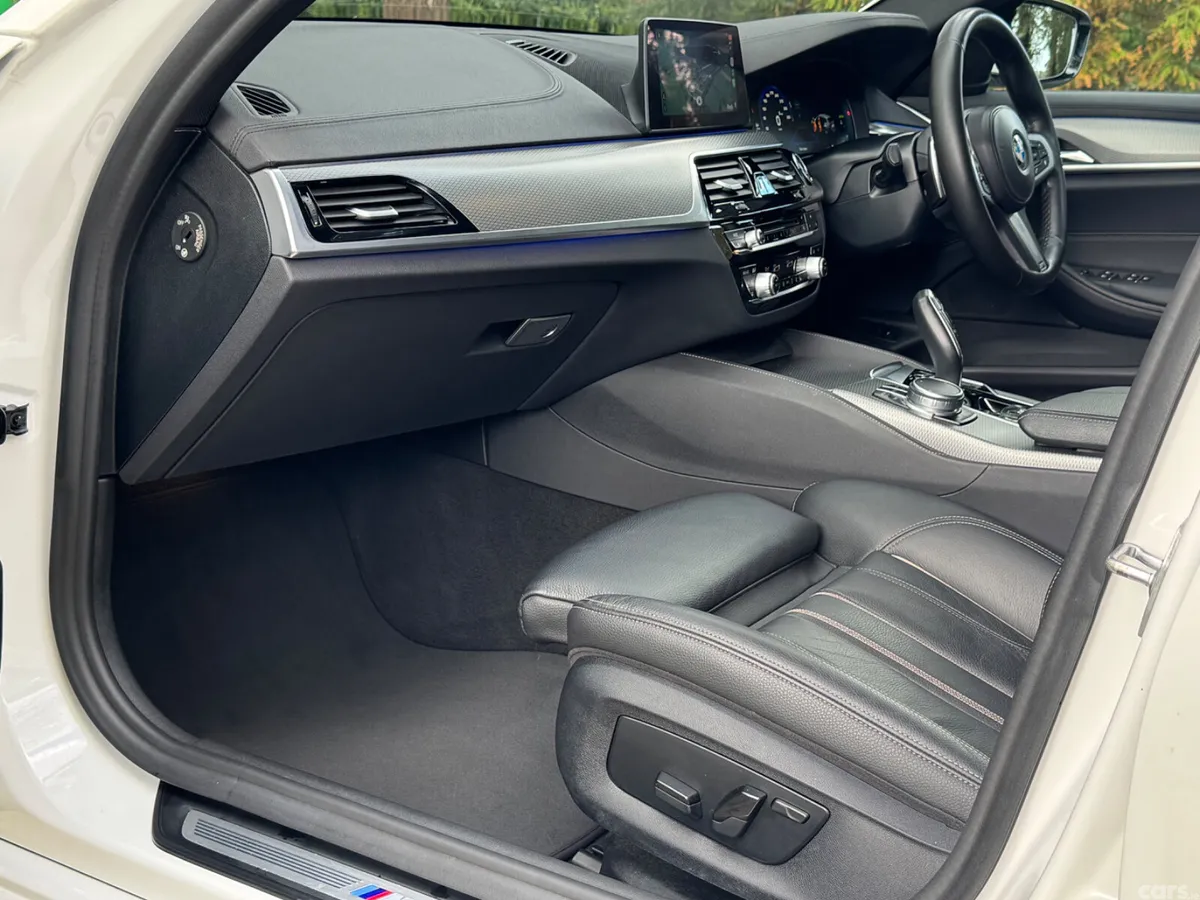 BMW 5-Series Estate, Diesel, 2019, White