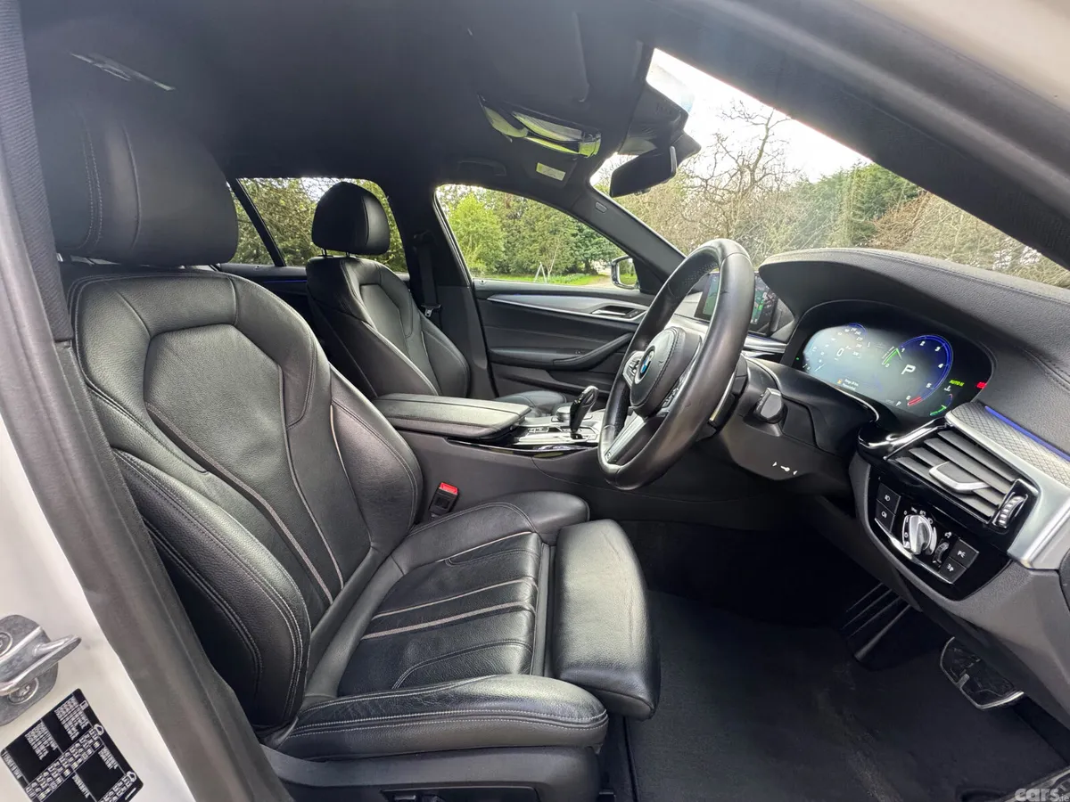 BMW 5-Series Estate, Diesel, 2019, White