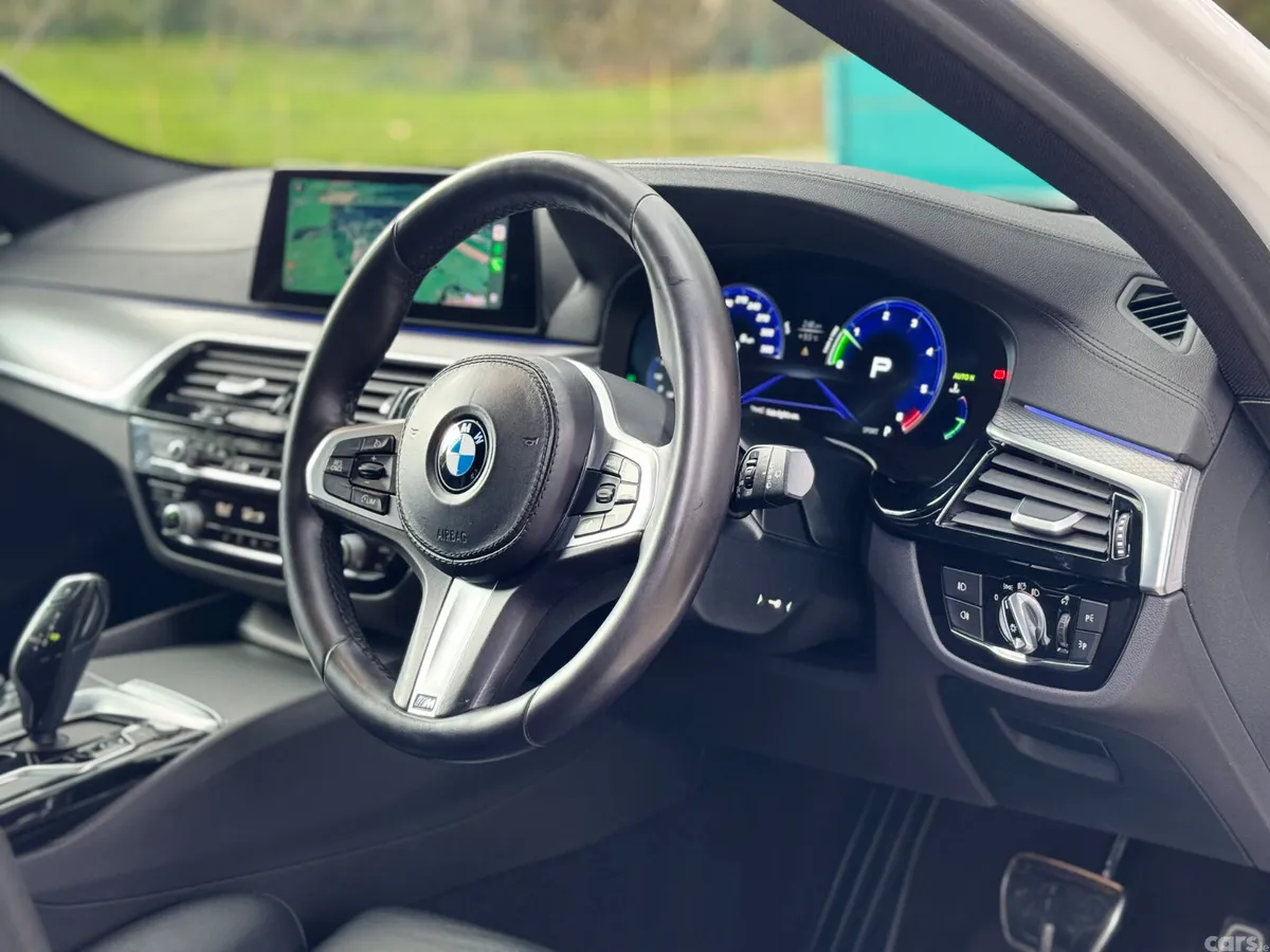 BMW 5-Series Estate, Diesel, 2019, White