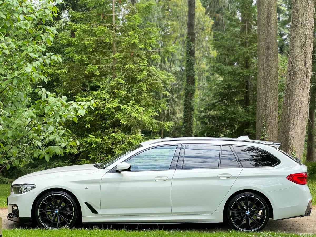 BMW 5-Series Estate, Diesel, 2019, White