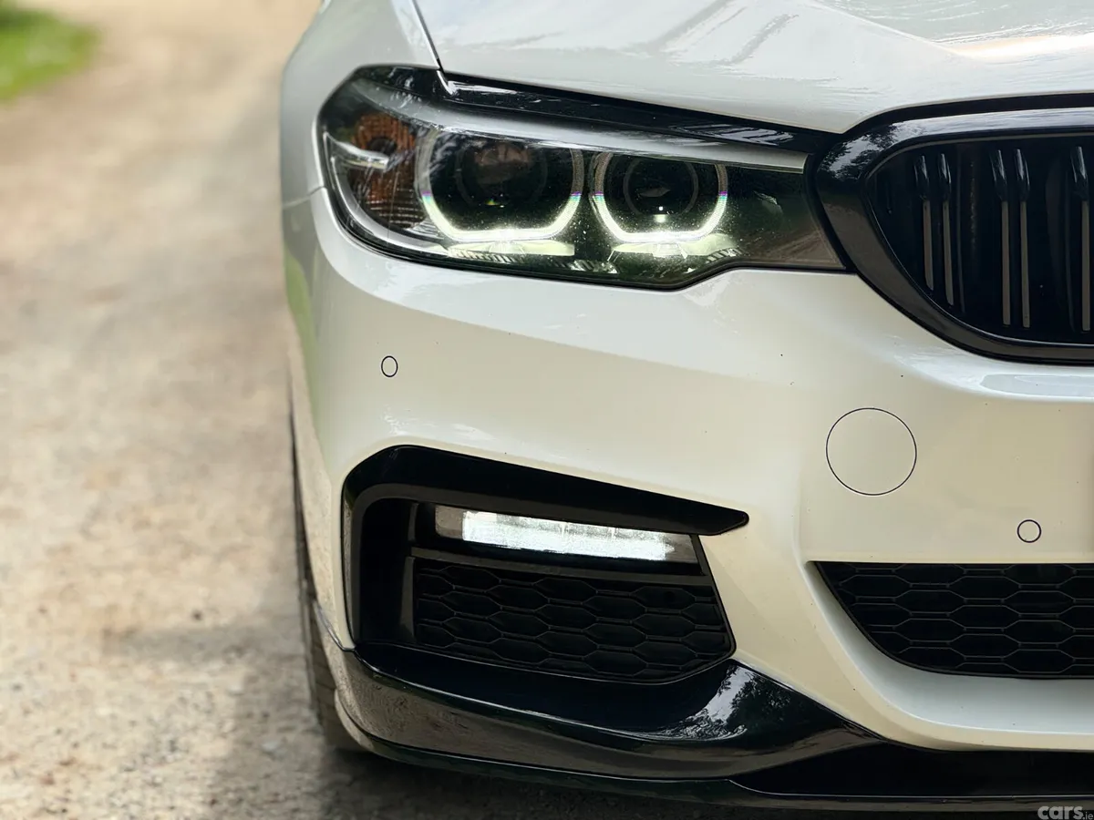 BMW 5-Series Estate, Diesel, 2019, White
