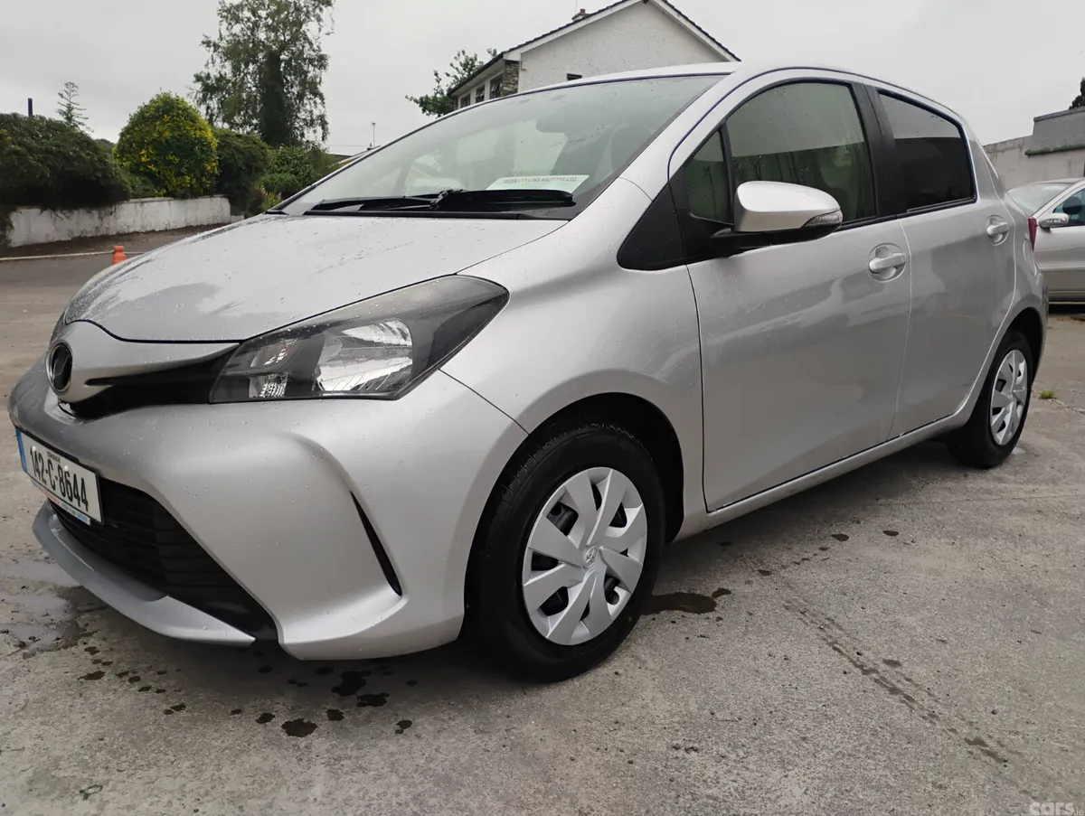Toyota Vitz Hatchback, Petrol, 2014, Silver
