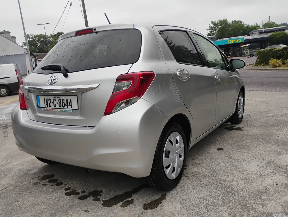 Toyota Vitz Hatchback, Petrol, 2014, Silver