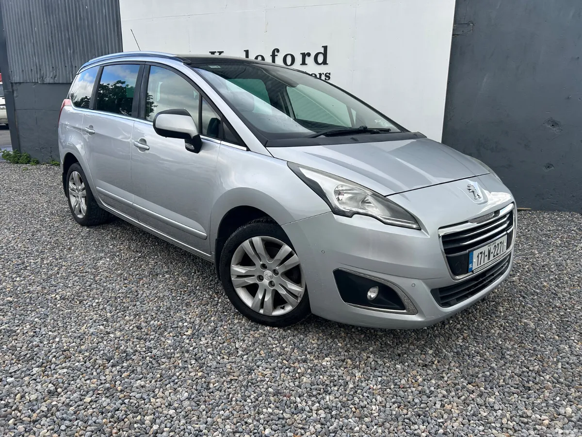 Peugeot 5008 MPV, Diesel, 2017, Grey
