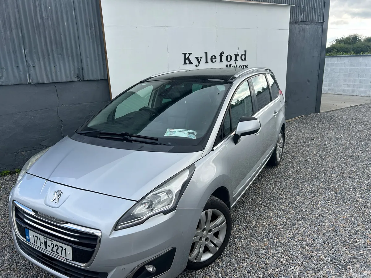 Peugeot 5008 MPV, Diesel, 2017, Grey