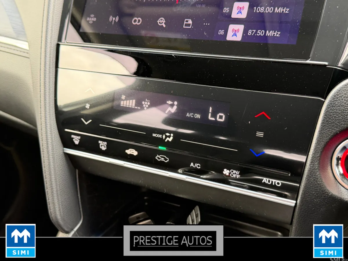 Honda Shuttle MPV, Petrol Hybrid, 2018, White