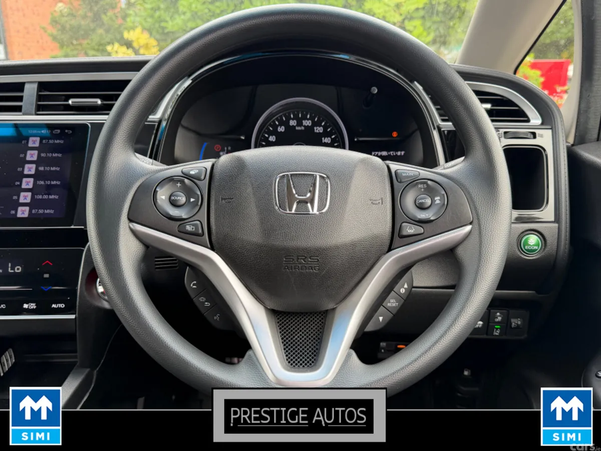 Honda Shuttle MPV, Petrol Hybrid, 2018, White