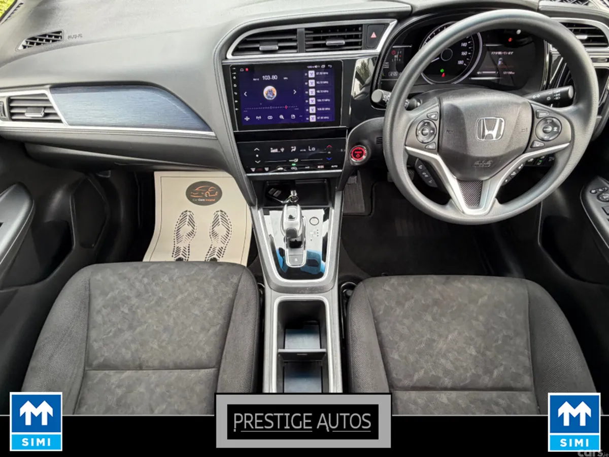 Honda Shuttle MPV, Petrol Hybrid, 2018, White
