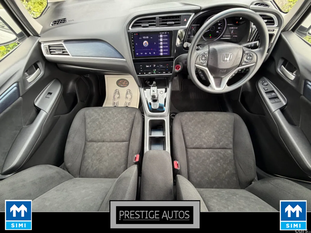 Honda Shuttle MPV, Petrol Hybrid, 2018, White