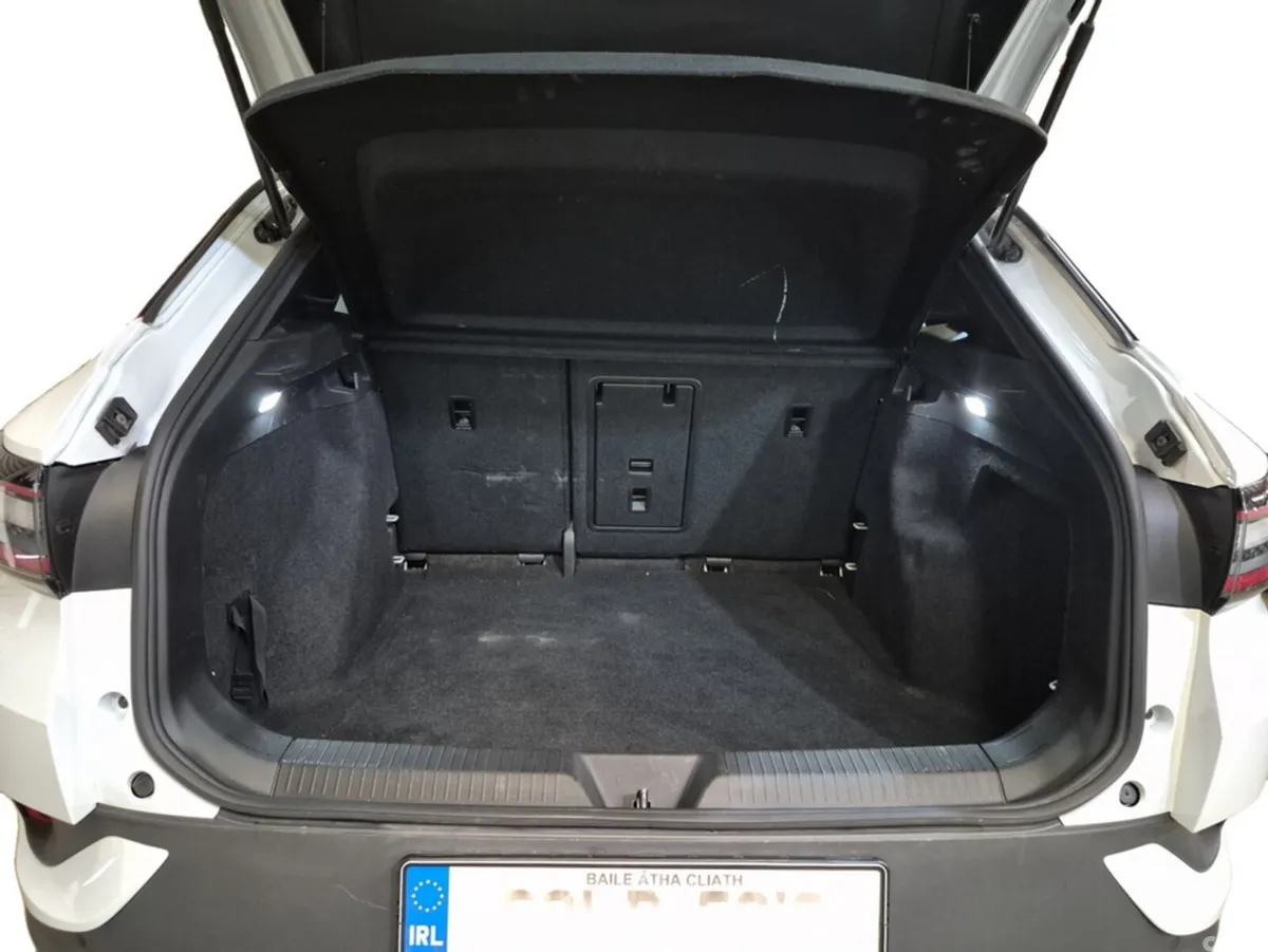 Volkswagen ID.4 Estate, Electric, 2022, White