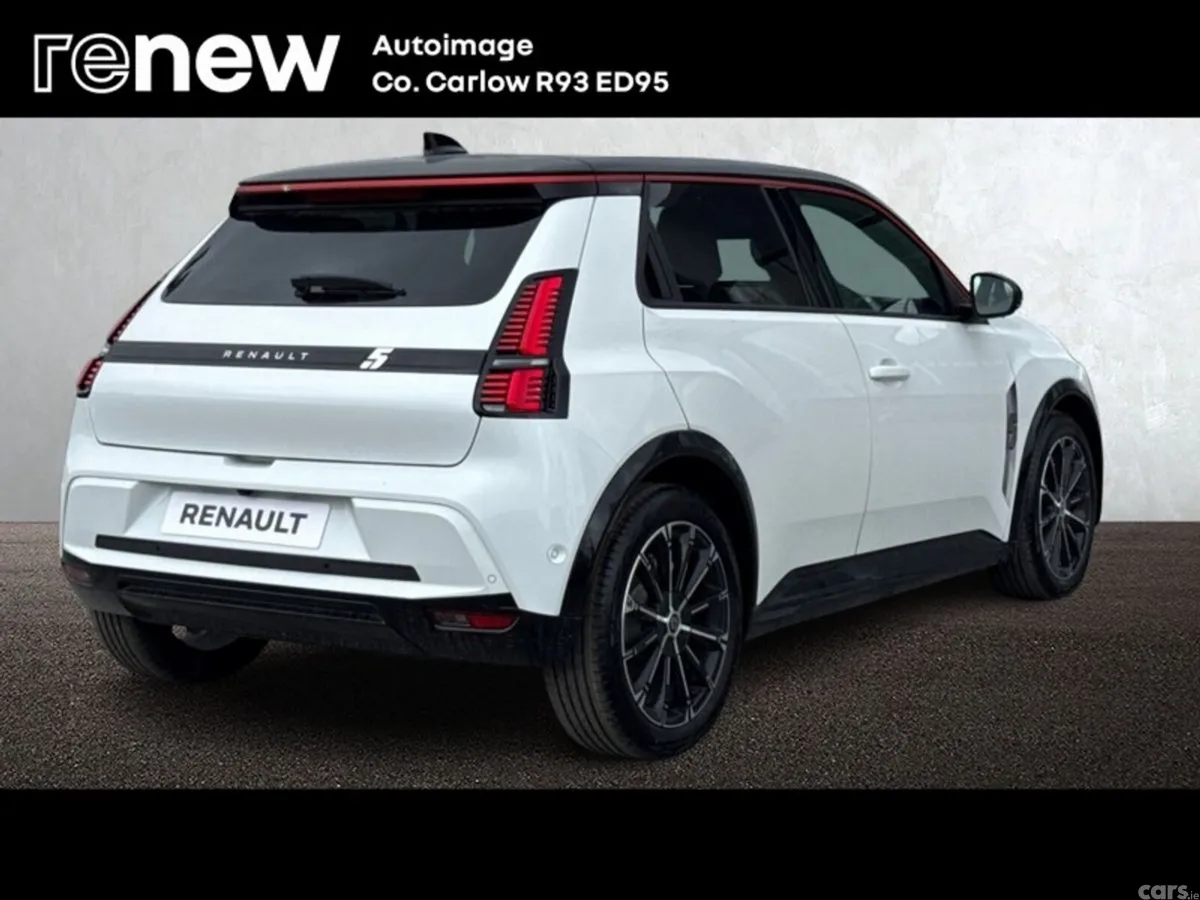 Renault 5 Hatchback, Electric, 2026, White