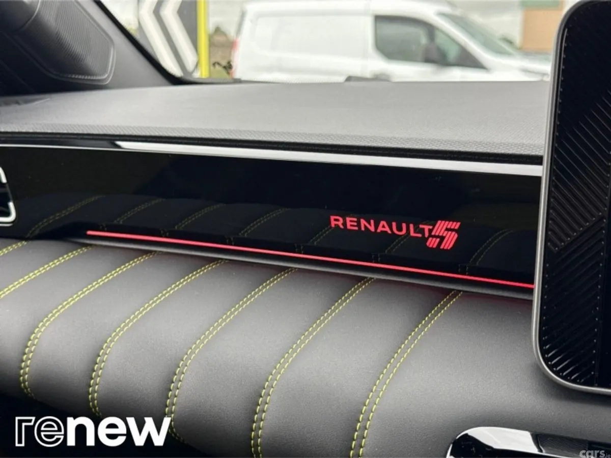 Renault 5 Hatchback, Electric, 2026, White
