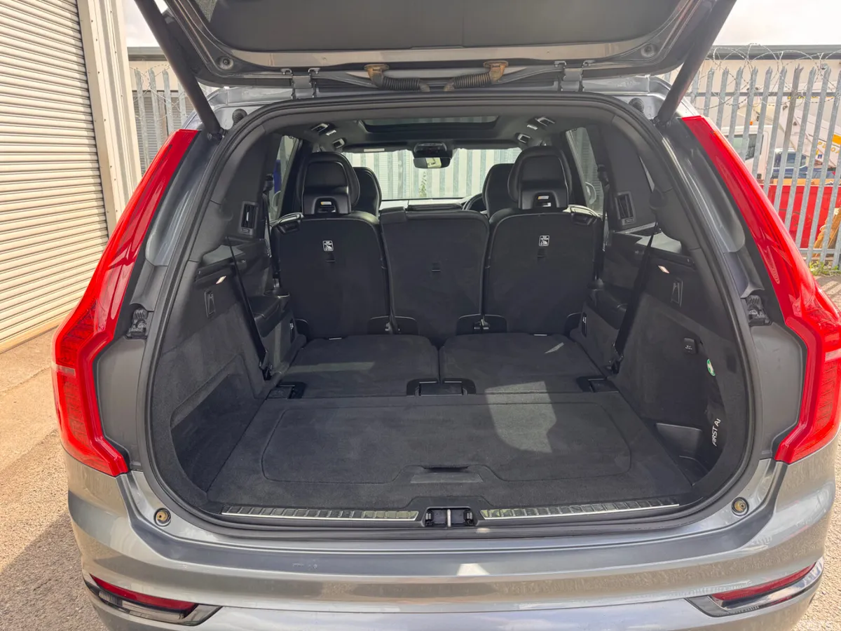Volvo XC90 SUV, Petrol Plug-in Hybrid, 2019, Grey
