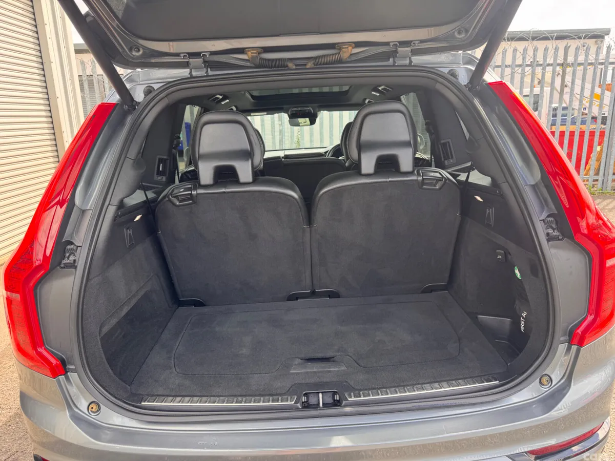 Volvo XC90 SUV, Petrol Plug-in Hybrid, 2019, Grey