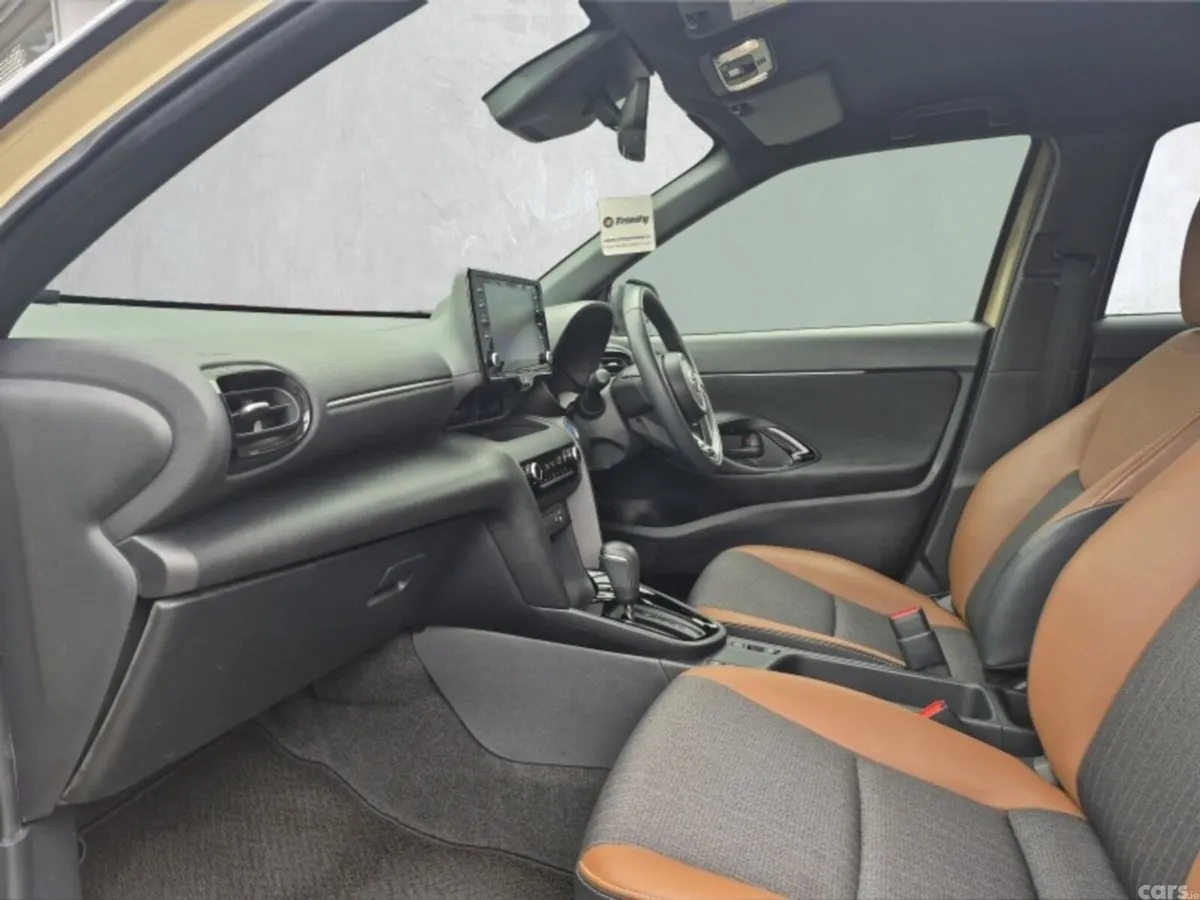 Toyota Yaris Cross SUV, Petrol Hybrid, 2023, Beige
