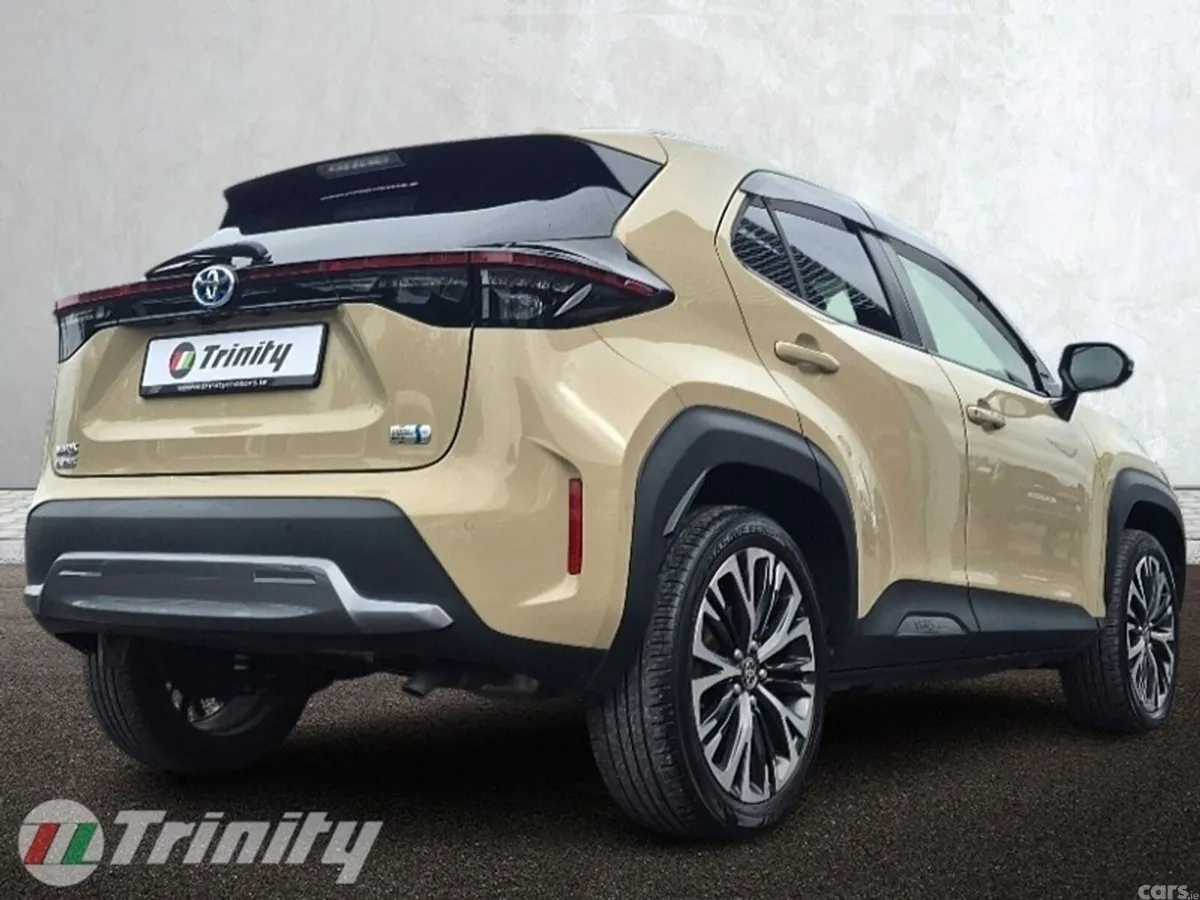 Toyota Yaris Cross SUV, Petrol Hybrid, 2023, Beige