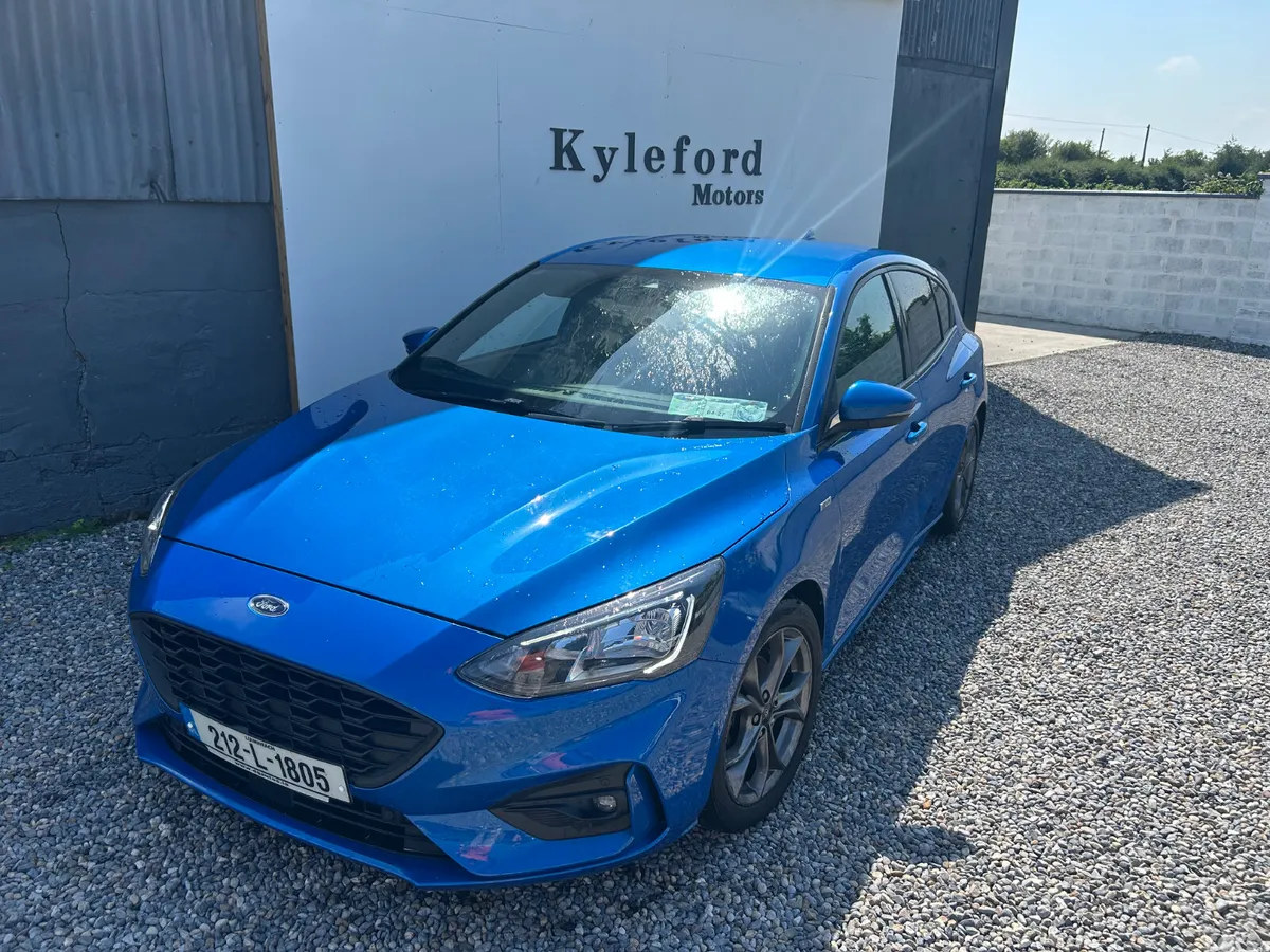 Ford Focus Hatchback, Diesel, 2021, Blue