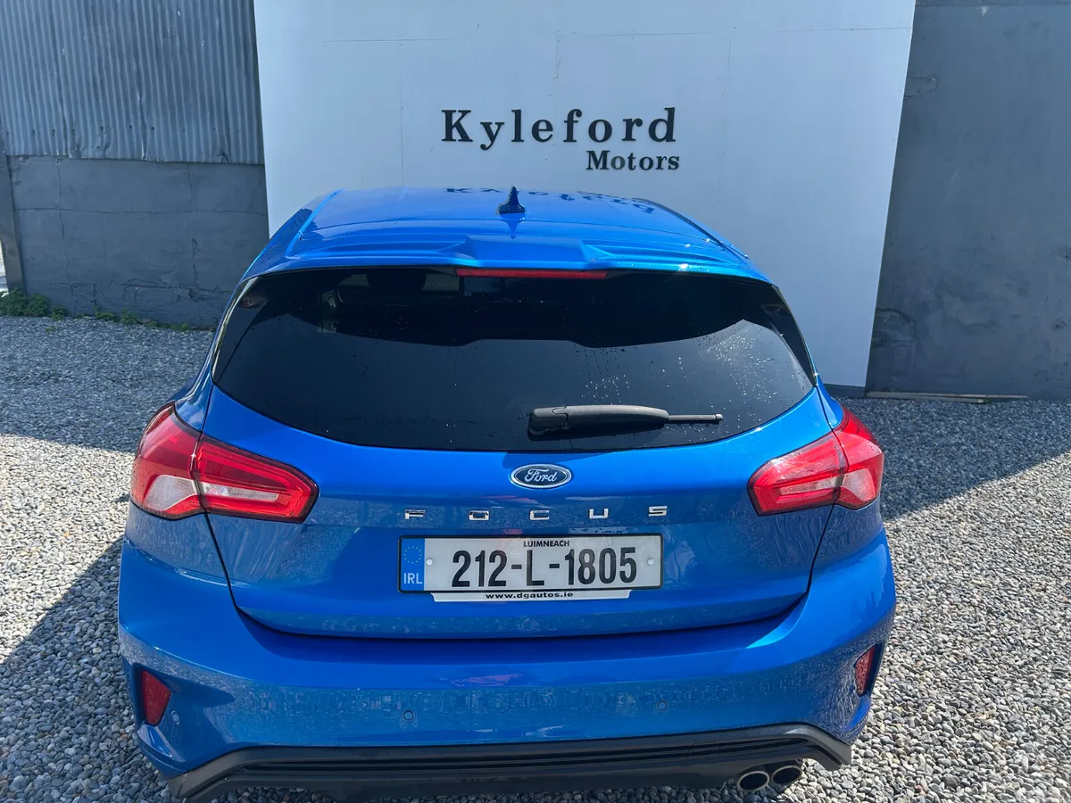 Ford Focus Hatchback, Diesel, 2021, Blue