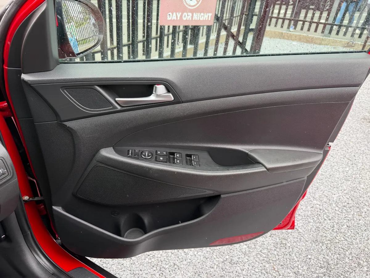 Hyundai Tucson Van, Diesel, 2019, Red