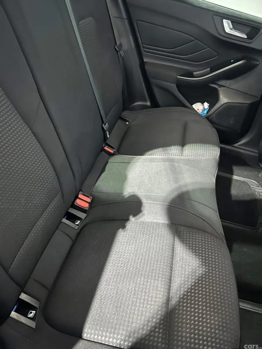 Ford Focus Hatchback, Diesel, 2021, Blue