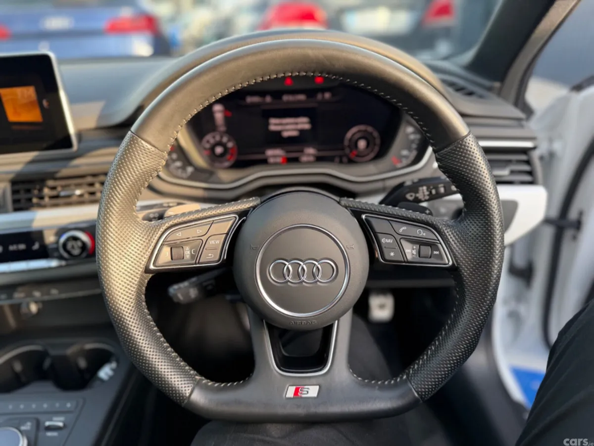 Audi A4 Estate, Petrol, 2019, White