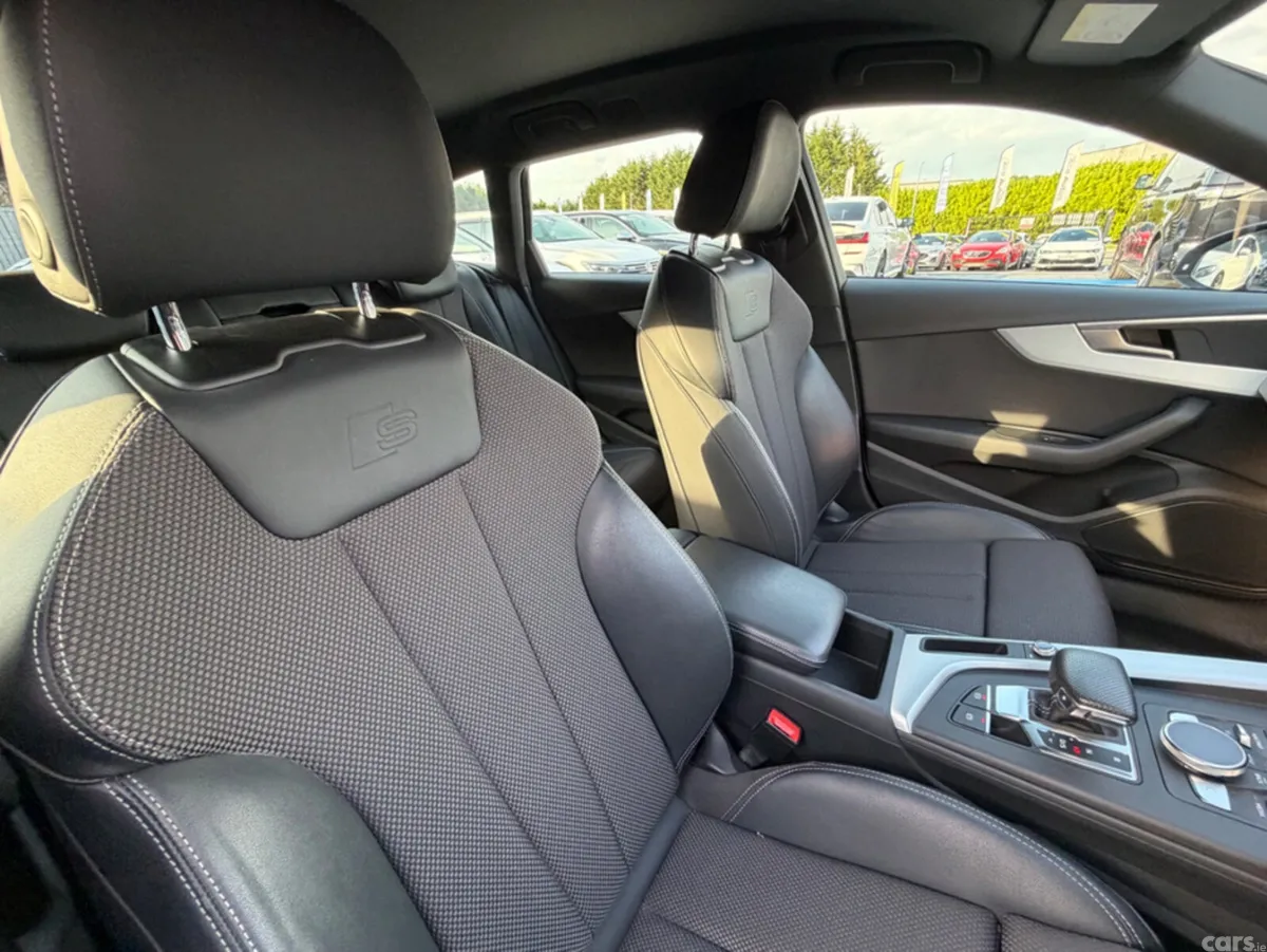 Audi A4 Estate, Petrol, 2019, White